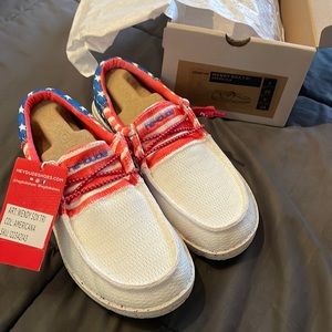 Hey dude wendy Sox patriotic flag shoes size 7 NWT AMERICANA buckle